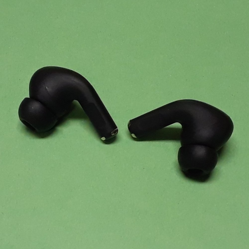 Earbuds - Picture 5 of 5